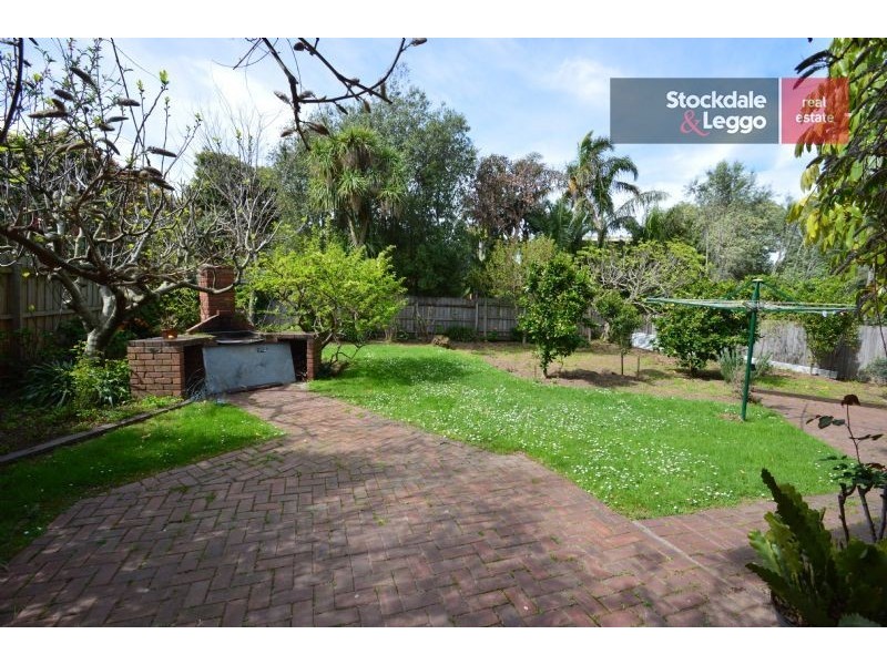 70 Viewmount Road, Glen Waverley VIC 3150