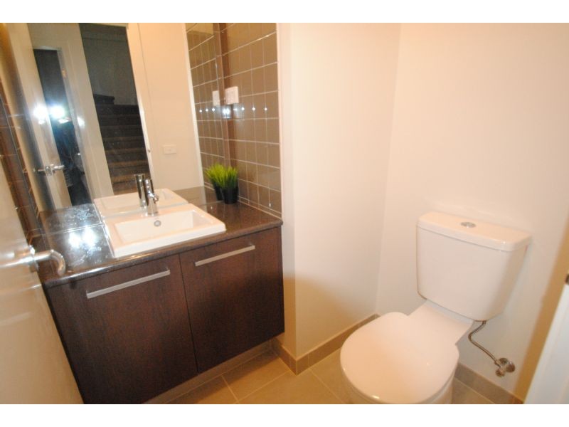 1/13 Melaleuca Drive, Glen Waverley VIC 3150