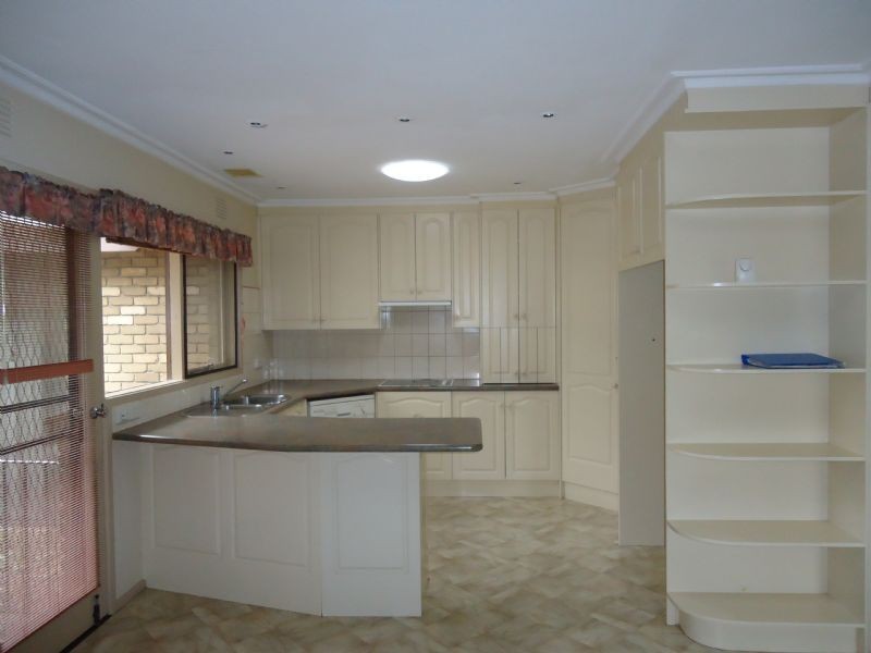 297 Gallaghers Road, Glen Waverley VIC 3150