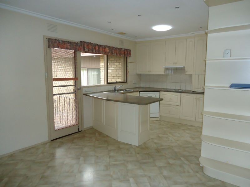 297 Gallaghers Road, Glen Waverley VIC 3150