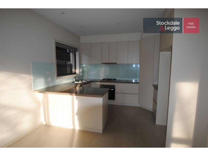 1/14 Pinewood Drive, Mount Waverley VIC 3149