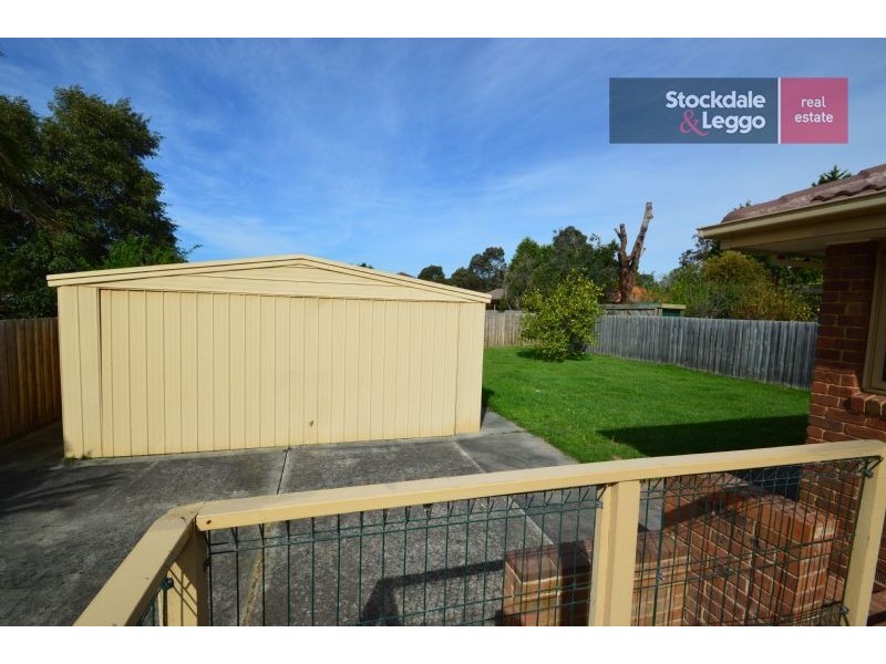 11 St Lawrence Way, Rowville VIC 3178