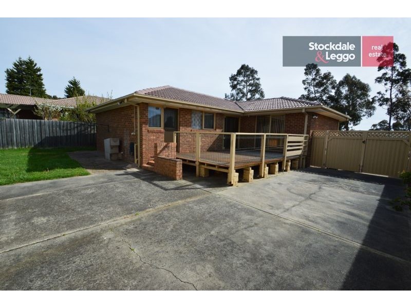 11 St Lawrence Way, Rowville VIC 3178