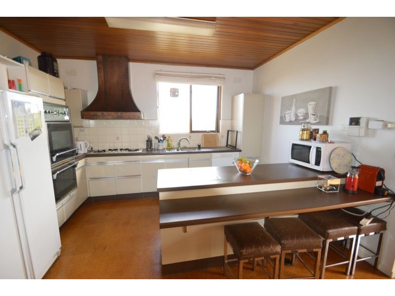 1 Oakern Street, Mount Waverley VIC 3149