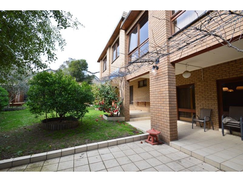 1 Oakern Street, Mount Waverley VIC 3149