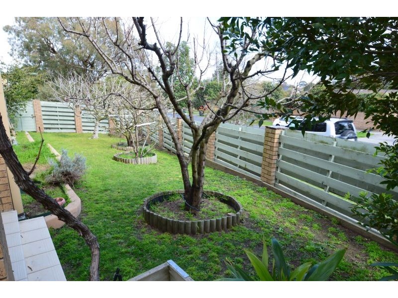 1 Oakern Street, Mount Waverley VIC 3149