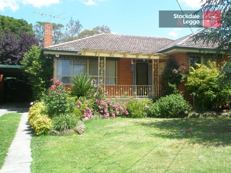 16 Golden Grove, Glen Waverley VIC 3150
