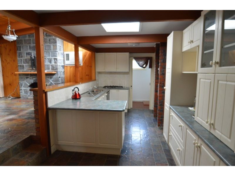 7 Chatswood Close, Glen Waverley VIC 3150