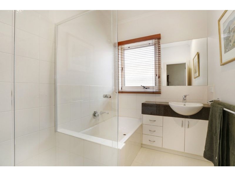 4/9-11 Woolert Street, Ashwood VIC 3147