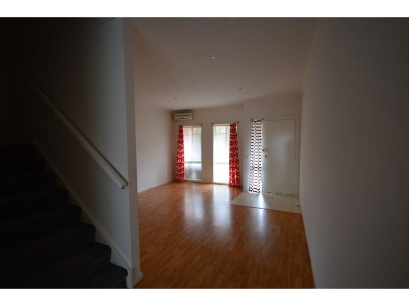 21/19 Sovereign Place, Wantirna South VIC 3152