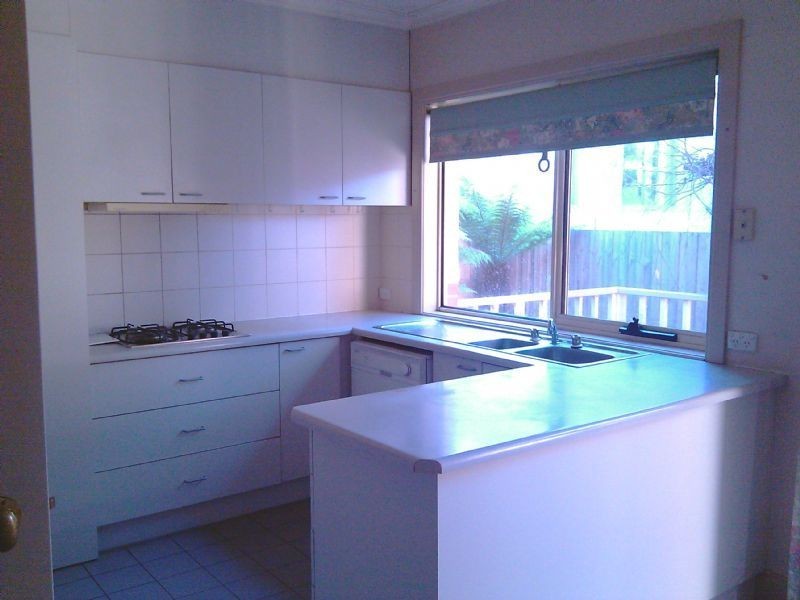 2/11 View Road, Glen Waverley VIC 3150