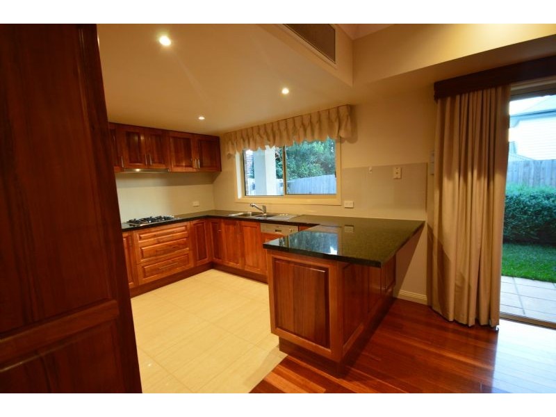 2/22 Roberts Street, Glen Waverley VIC 3150