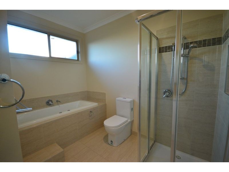 2/22 Roberts Street, Glen Waverley VIC 3150