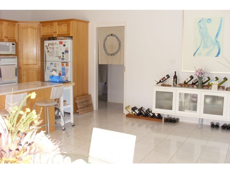 2/13 Moona Street, Burwood East VIC 3151