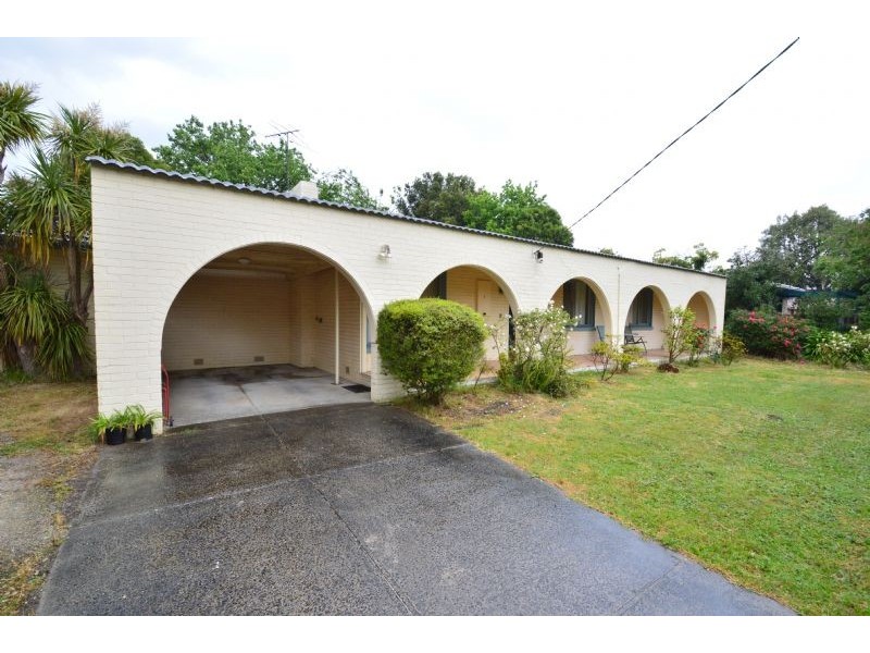 2 Kauri Grove, Glen Waverley VIC 3150