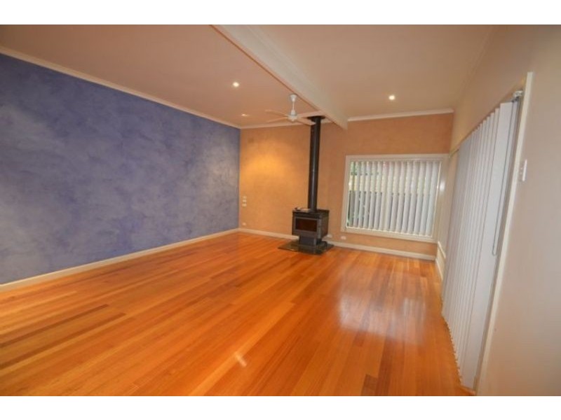 2 Kauri Grove, Glen Waverley VIC 3150