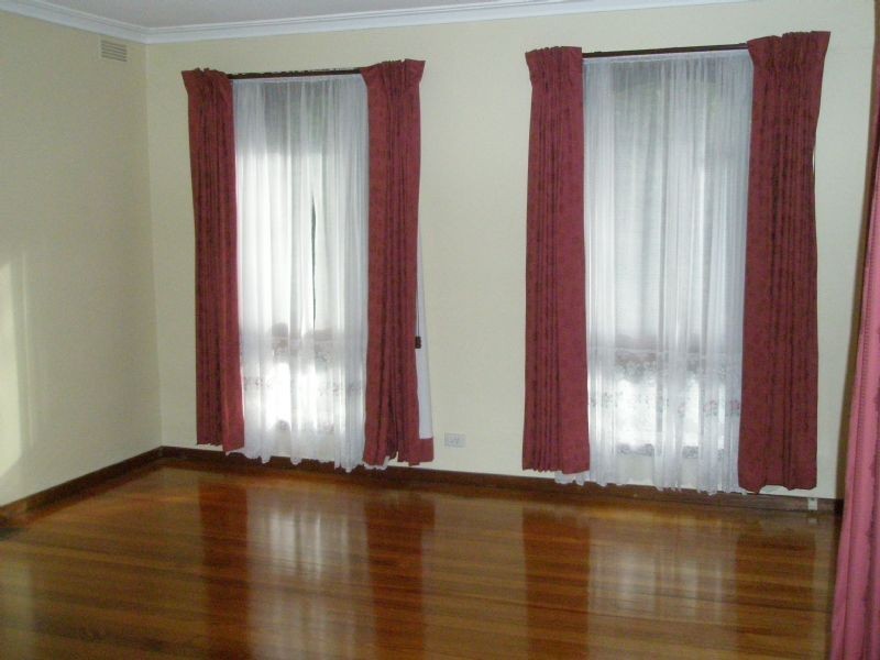 8 Lindwall Street, Glen Waverley VIC 3150