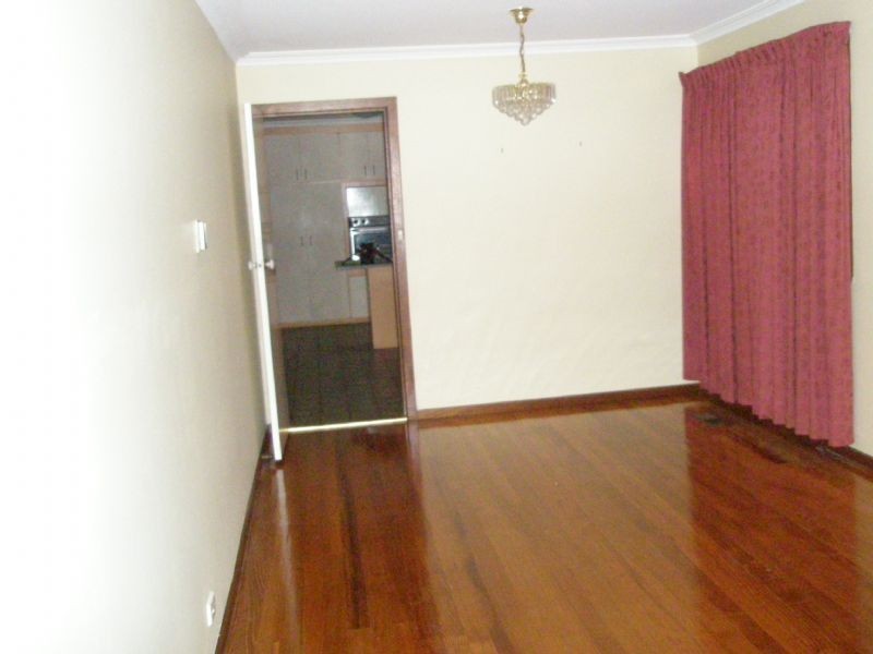 8 Lindwall Street, Glen Waverley VIC 3150