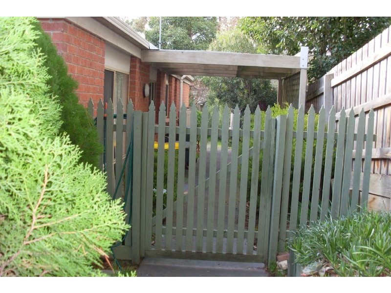 4/5 Somers Court, Glen Waverley VIC 3150