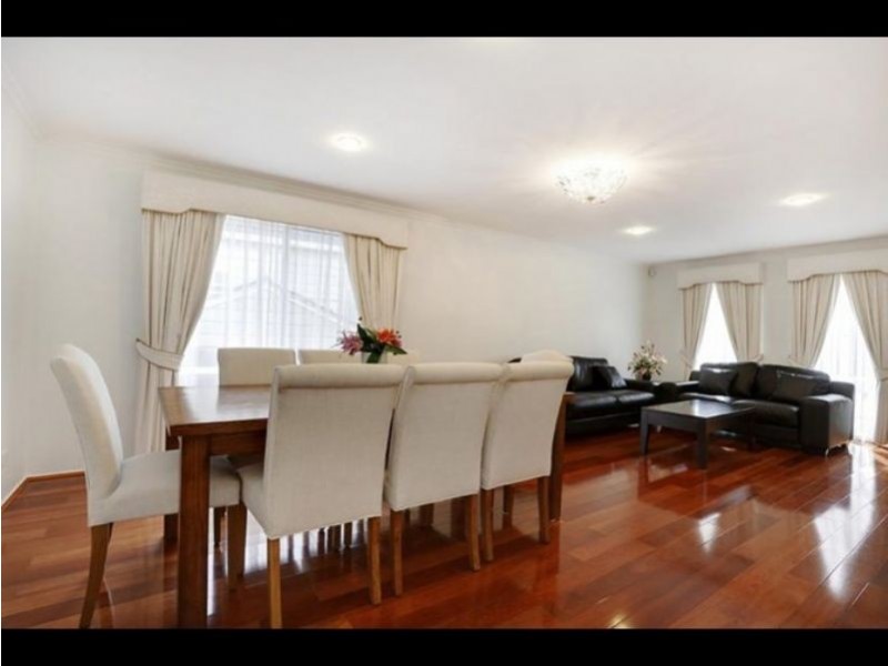 8 Miller Crescent, Mount Waverley VIC 3149