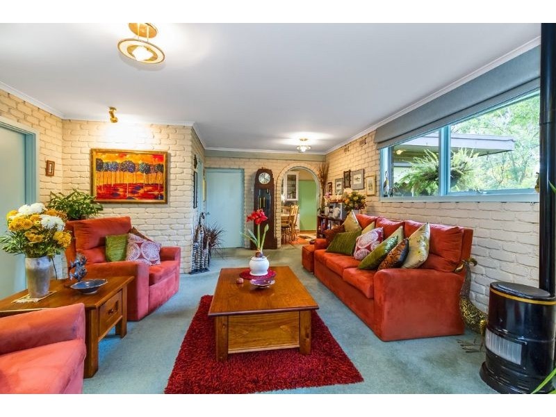 8 Walter Street, Glen Waverley VIC 3150