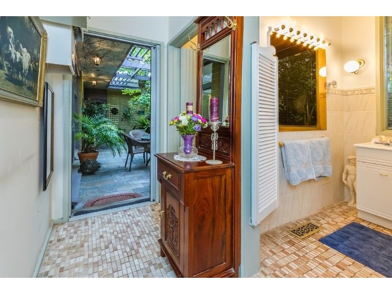 8 Walter Street, Glen Waverley VIC 3150