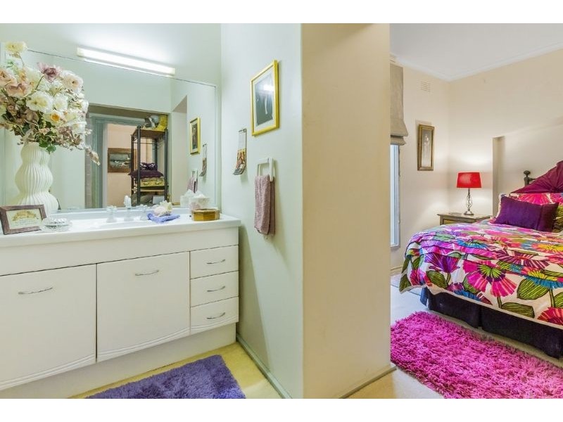 8 Walter Street, Glen Waverley VIC 3150