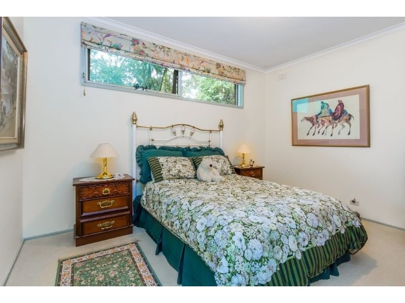 8 Walter Street, Glen Waverley VIC 3150