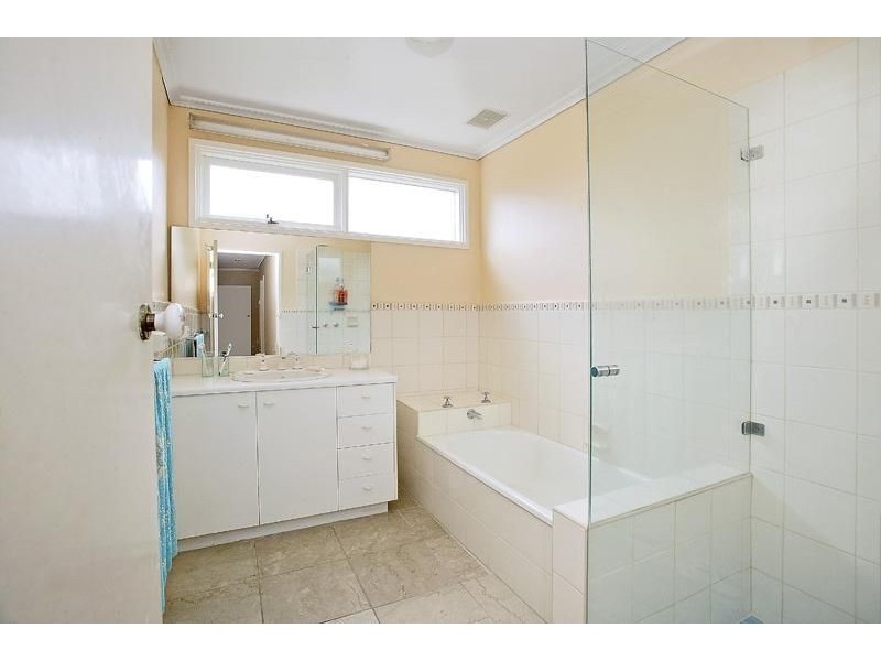 72 Wilson Road, Doncaster VIC 3108