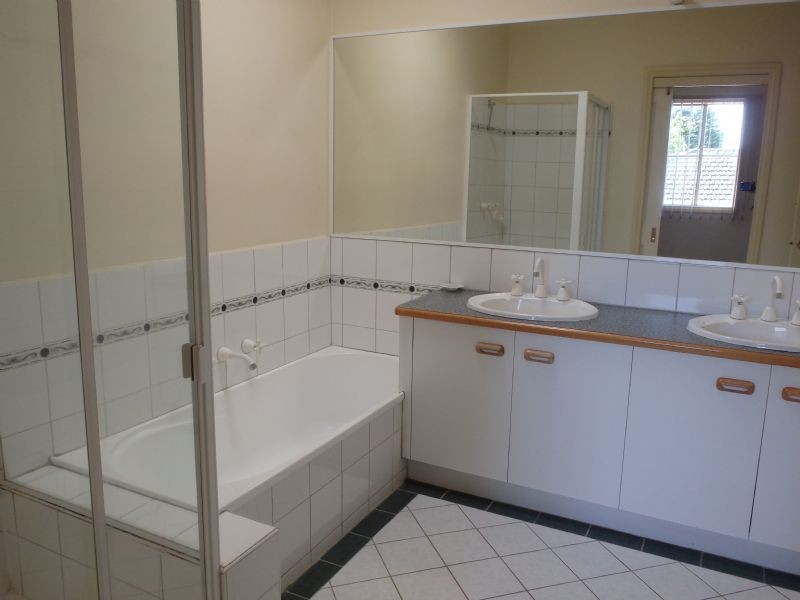 5/220 Burwood Highway, Burwood VIC 3125