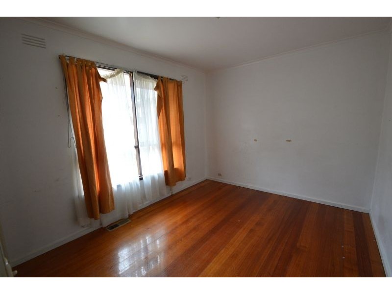 95 Hinkler Road East, Glen Waverley VIC 3150