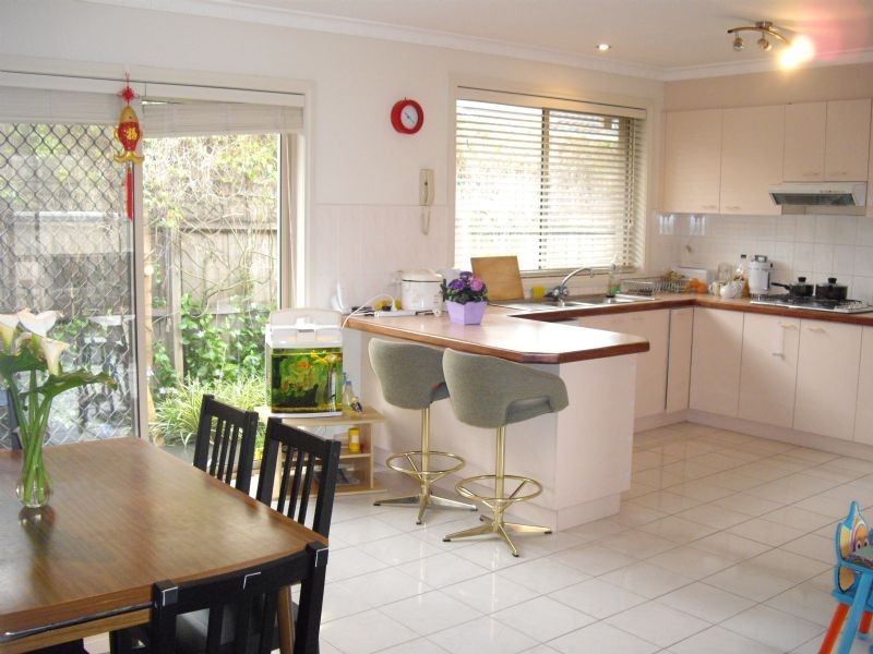 2/2 Stephensons Place, Mount Waverley VIC 3149