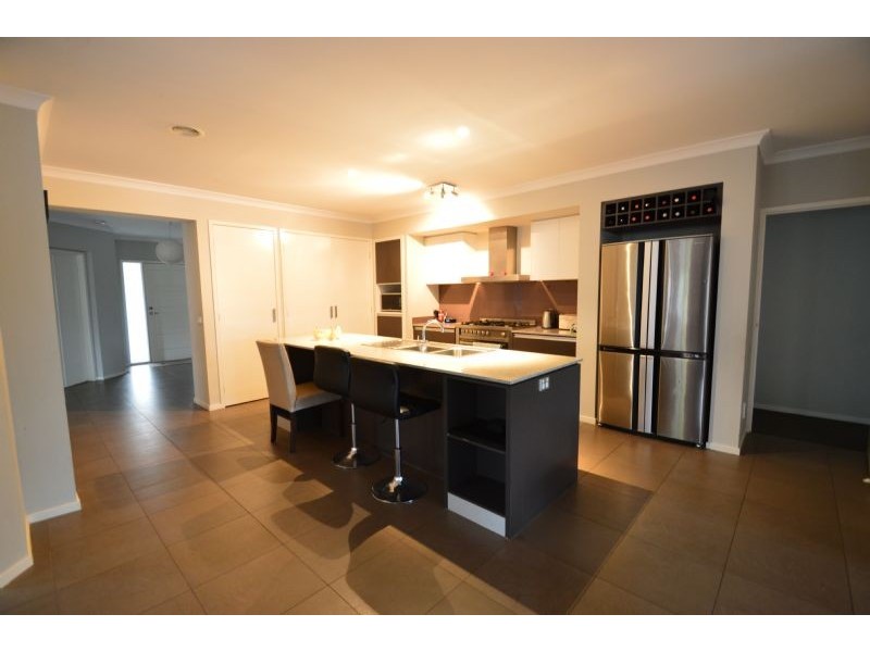 37 Camville Road, Mulgrave VIC 3170