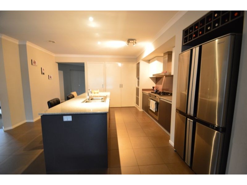 37 Camville Road, Mulgrave VIC 3170