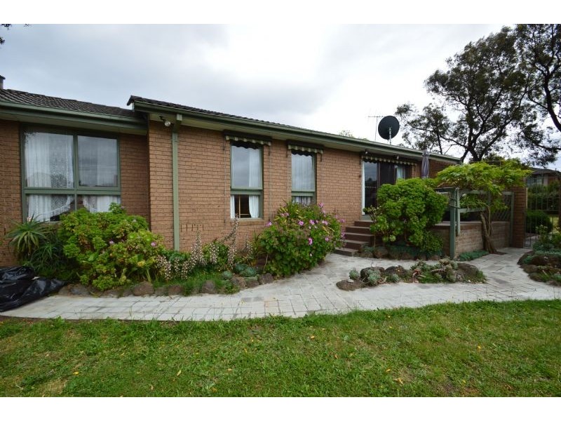 24 Bellini Avenue, Wheelers Hill VIC 3150