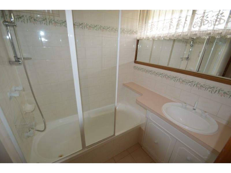 24 Bellini Avenue, Wheelers Hill VIC 3150