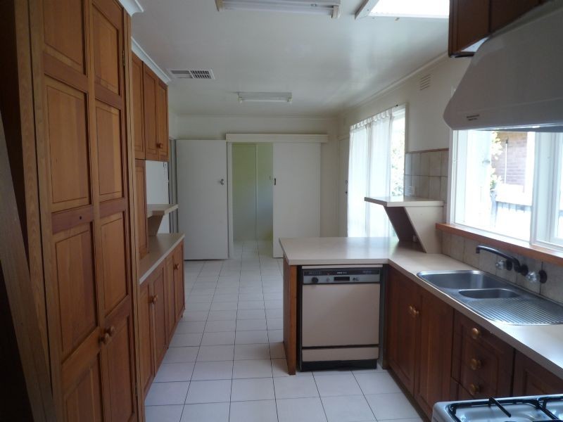 14 Viewpoint Avenue, Glen Waverley VIC 3150