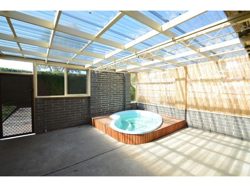 20 Mayfield Drive, Mount Waverley VIC 3149