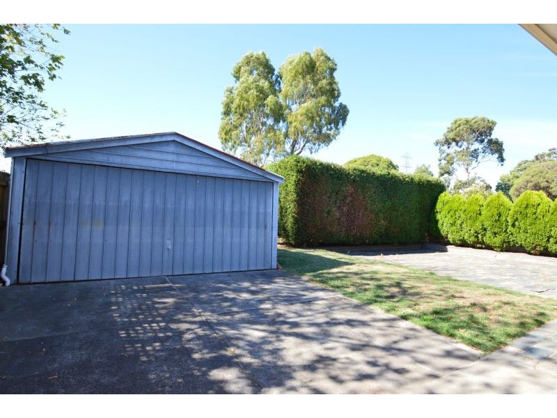 20 Mayfield Drive, Mount Waverley VIC 3149