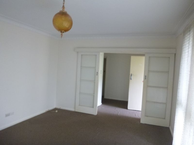 27 Wilson Road, Glen Waverley VIC 3150