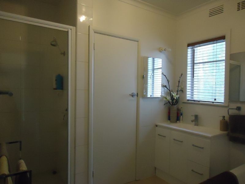 1 Beatrice Avenue, Chadstone VIC 3148