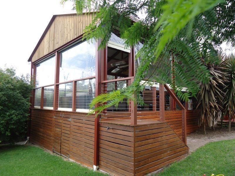 1 Beatrice Avenue, Chadstone VIC 3148