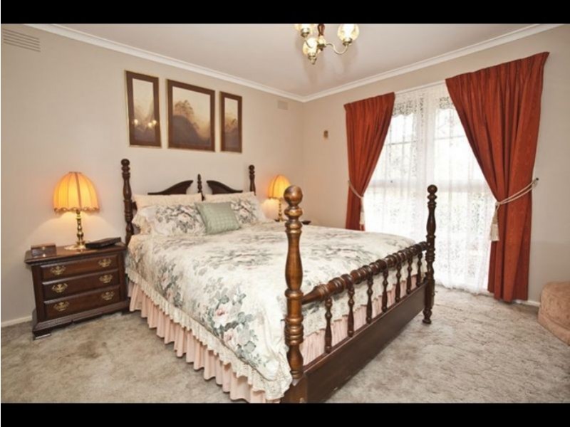 18 Gyton Avenue, Glen Waverley VIC 3150