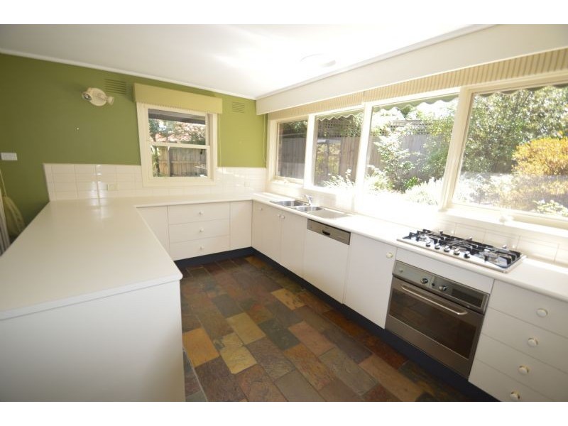 5 Monaro Court, Vermont South VIC 3133