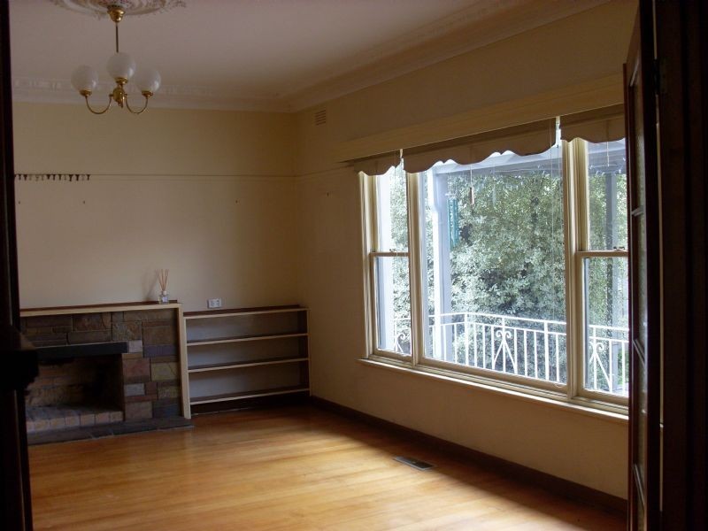 2/251 Gallaghers Road, Glen Waverley VIC 3150