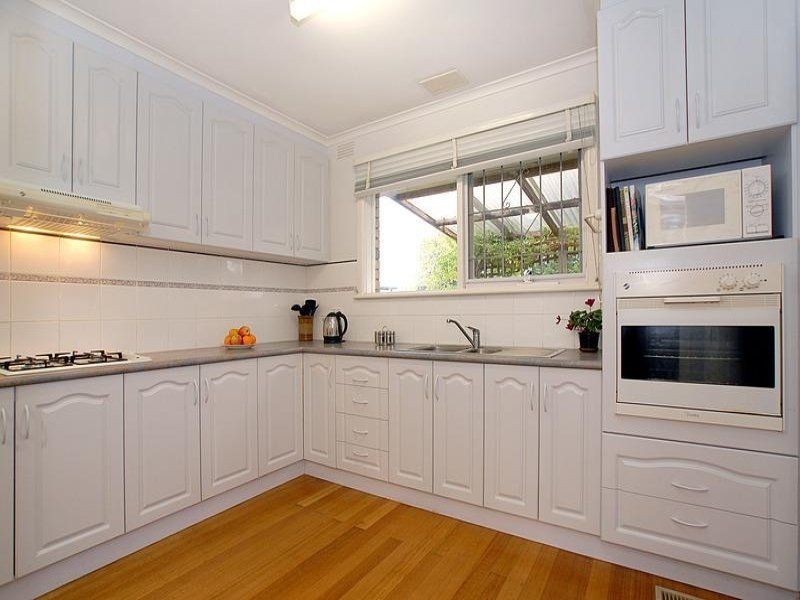 99 Watsons Road, Glen Waverley VIC 3150