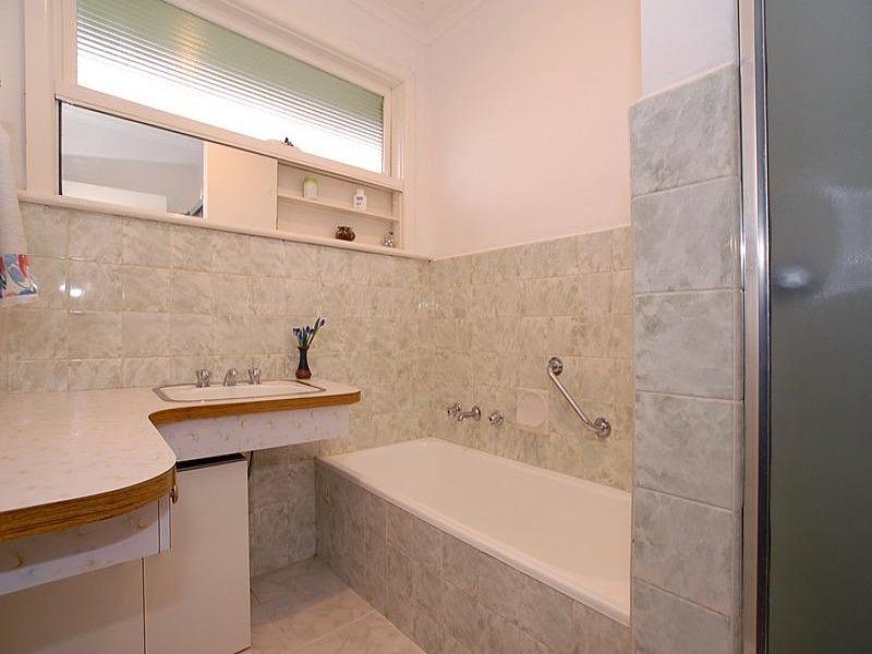 99 Watsons Road, Glen Waverley VIC 3150