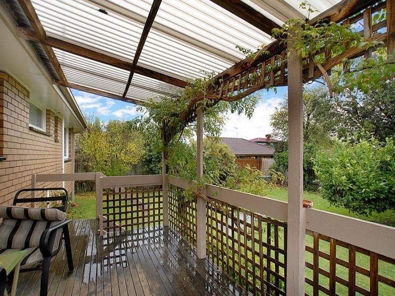 99 Watsons Road, Glen Waverley VIC 3150