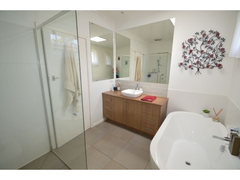 120 Blackburn Road, Glen Waverley VIC 3150