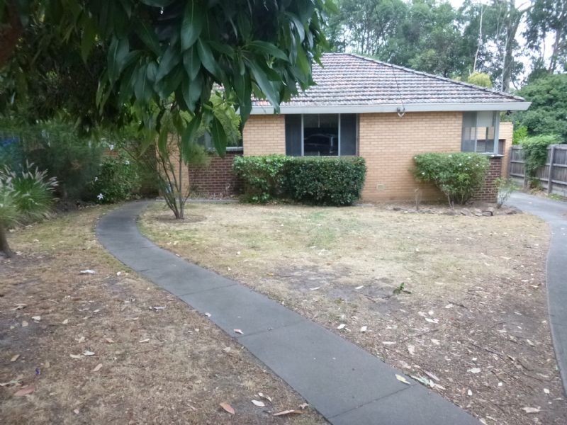 39 Packham Crescent, Glen Waverley VIC 3150